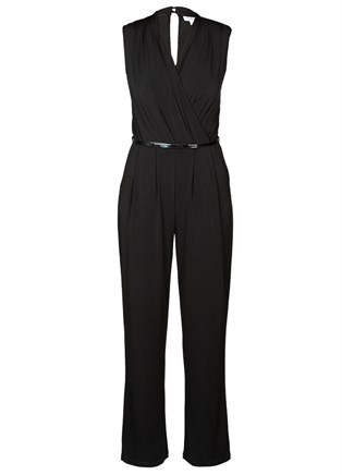 A breastfeeding friendly jumpsuit - Styled By BEC